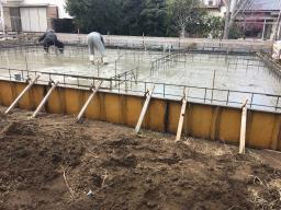 ベースコン打設