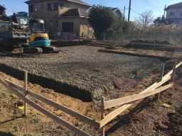 砕石地業　転圧